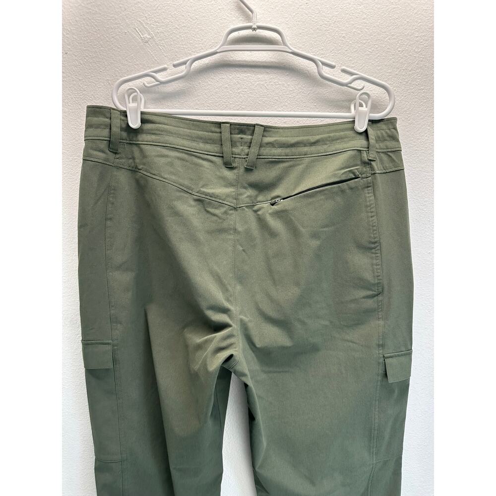 L.L. Bean Women's Mountainside Pants Olive Green Size 16 Convertible Hiking - Picture 4 of 11
